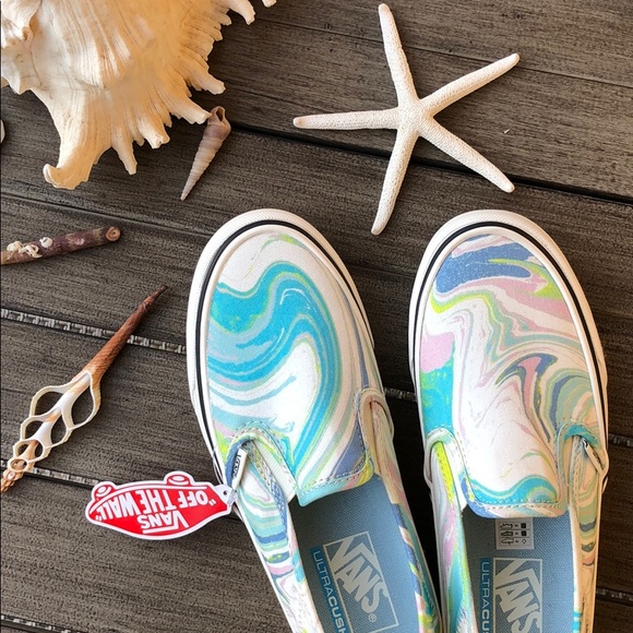 🌴🌼VANS- TIE DYE SLIP ON’S🌼🌴 - Picture 2 of 9